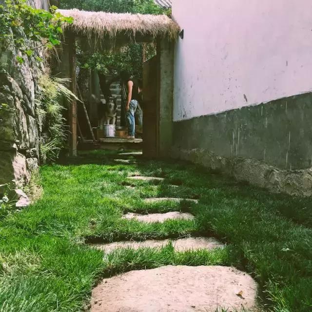 卖掉大城市一套的房子回小城市,卖掉一线城市房子去大理开民宿