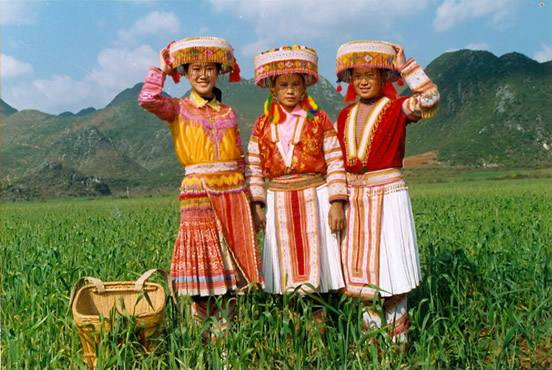 少数民族服饰云南文山的,云南文山州少数民族服饰展