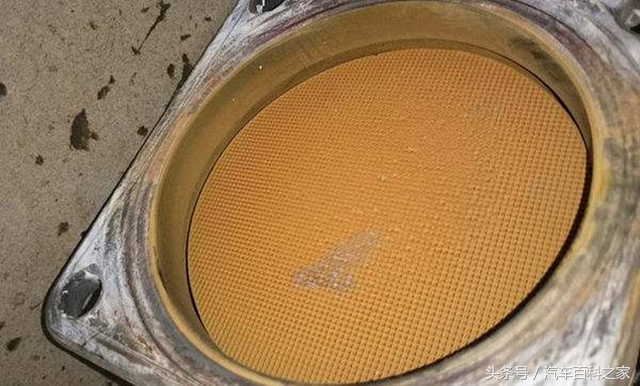 三元催化需要定期维修吗,三元催化有故障应该清洗还是更换