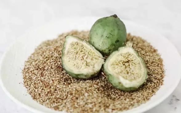 冰粉龟苓膏的制作方法全过程,烧仙草和龟苓膏和冰粉的功效