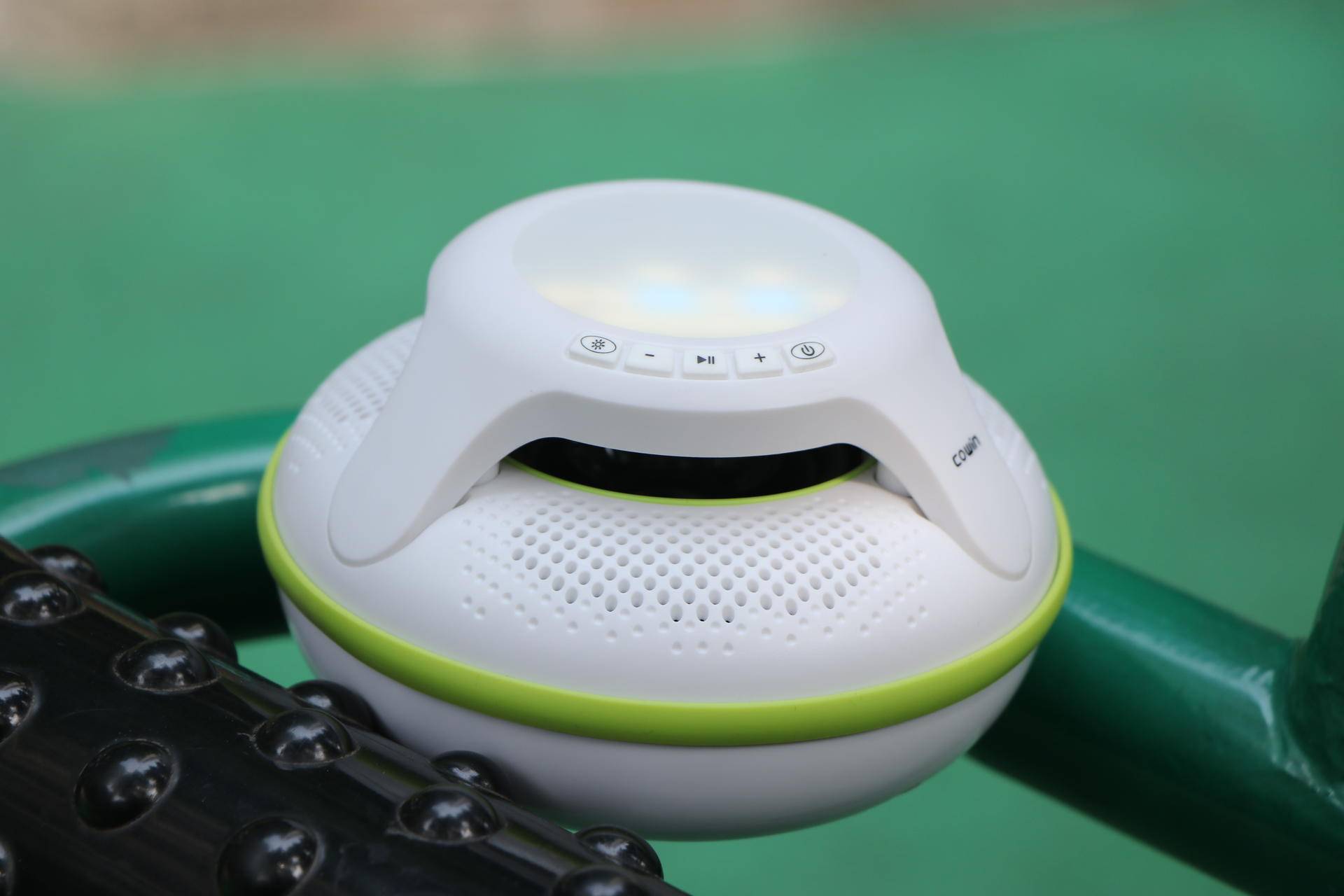 音乐水上漂，防水小精灵：咔哟Swimmer水上音箱体验测评