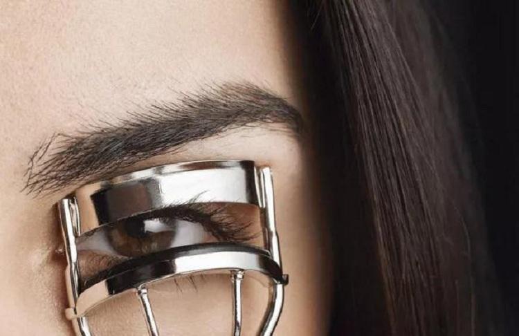 这十款睫毛膏让你轻松放大双眼,睫毛膏掰弯不会断吗