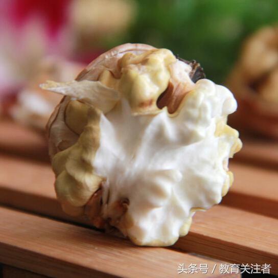 舌尖上的河南——来温县丰核农林品尝青皮核桃吧！