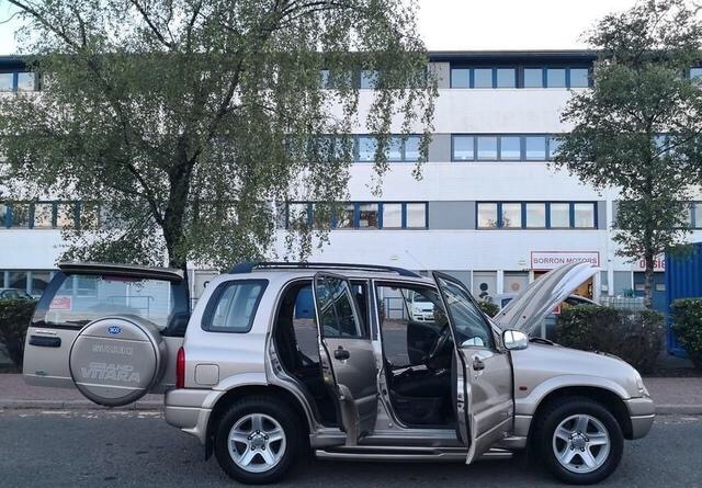 超级维特拉是硬派越野车吗,超级维特拉好看