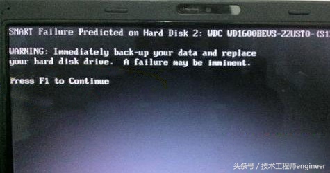 戴尔电脑黑屏显示英文字母,电脑黑屏出现英文字母进不了系统