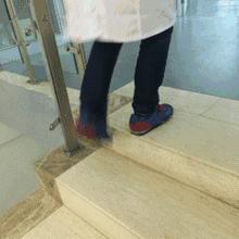 两招搞定膝盖,简单的四个动作治膝盖疼