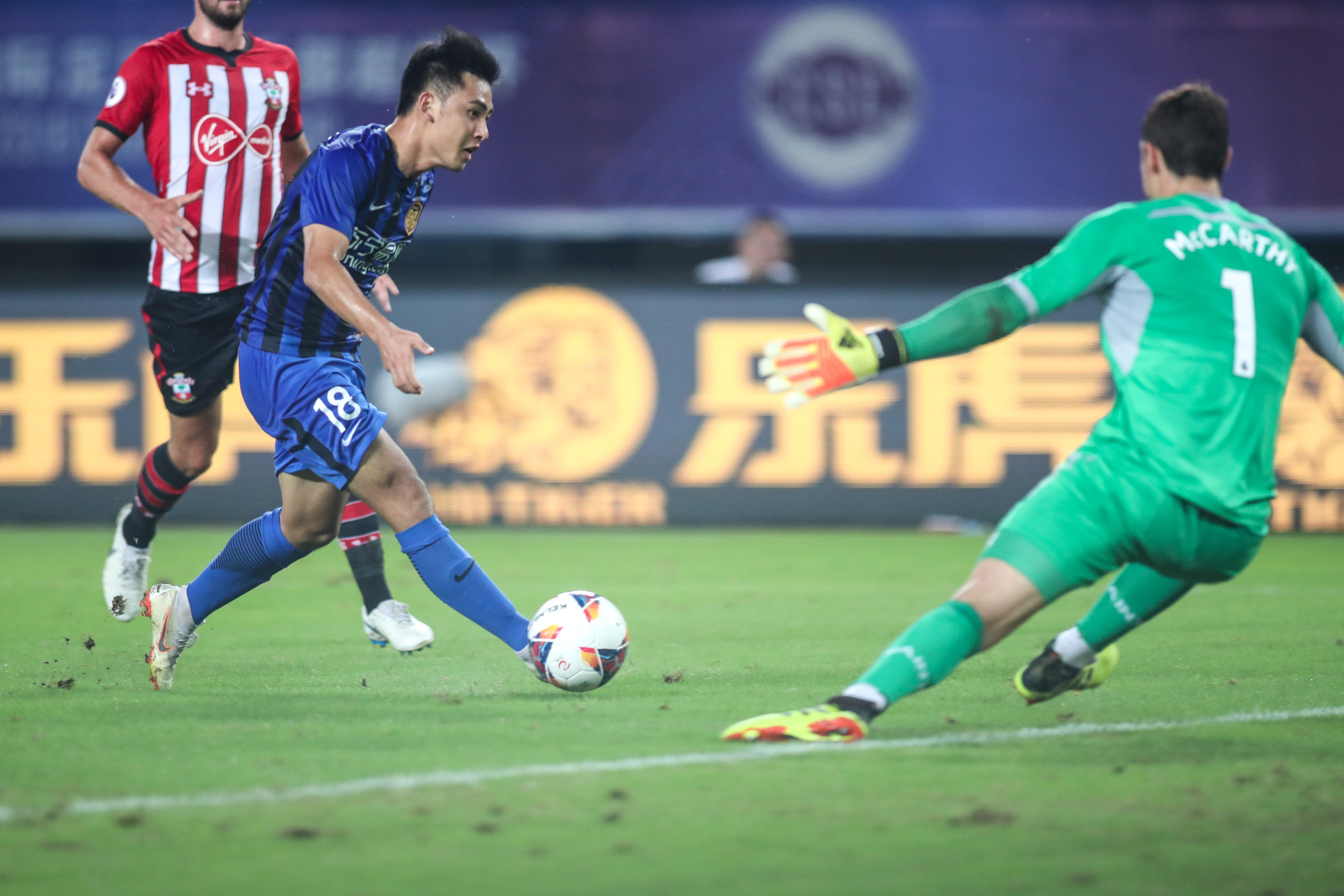 李昂对战邦达,李昂cba首战惊艳全场