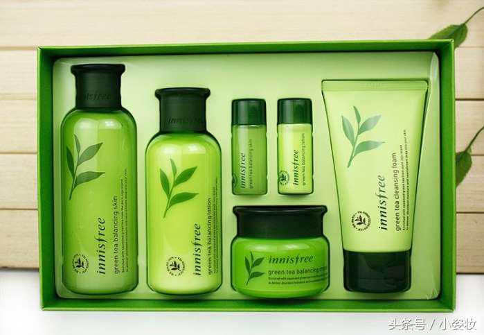 性价比高的水乳套装适合30岁用的,30多岁抗初老平价好用的水乳套装