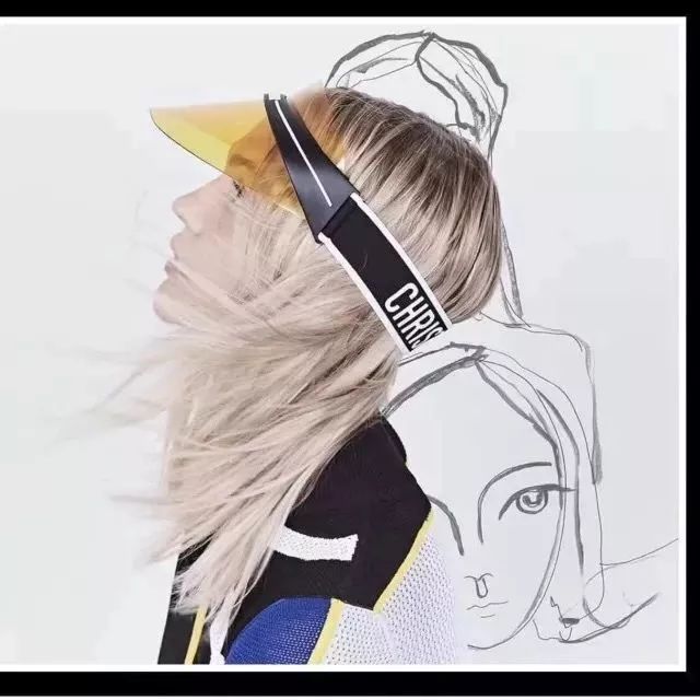 不get一件pvc单品，还怎么愉快的做彼此的塑胶姐妹花？