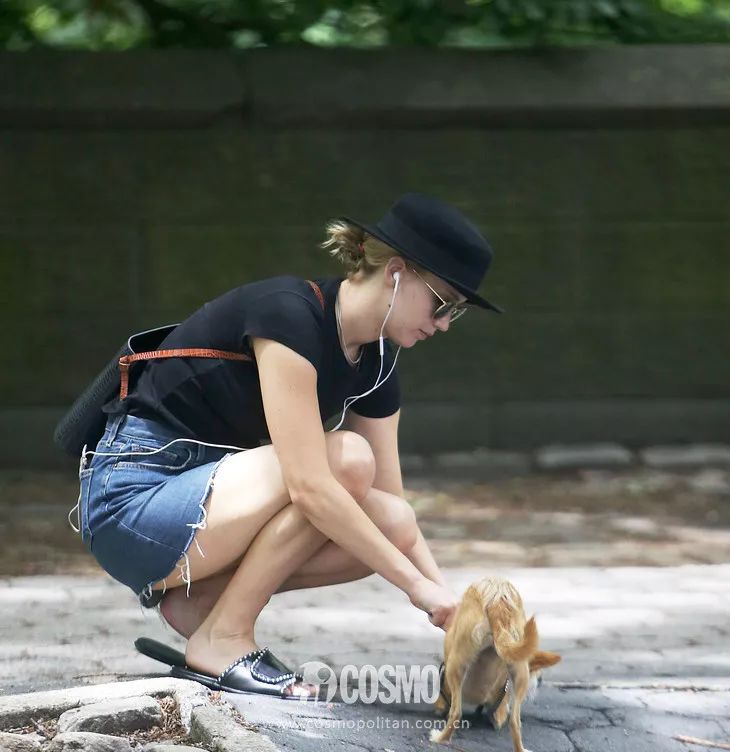 又到了该买衣服包包鞋子的时候,又到了穿凉鞋的季节了