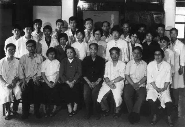 深切缅怀千古功勋,深切缅怀院士