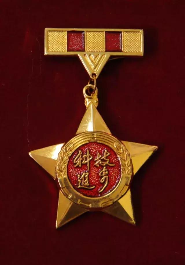 深切缅怀千古功勋,深切缅怀院士