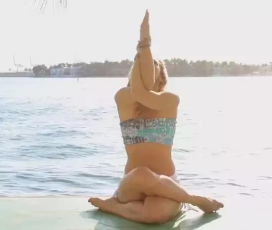 10分钟瘦腿操甩掉腿部赘肉,每天睡前瘦腿操三天瘦出筷子腿