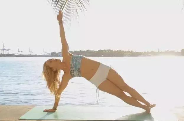 10分钟瘦腿操甩掉腿部赘肉,每天睡前瘦腿操三天瘦出筷子腿