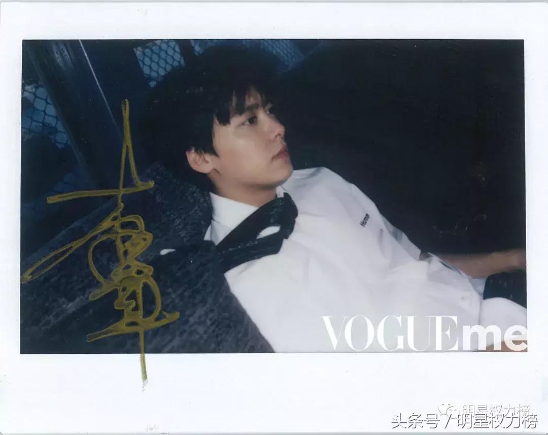 王俊凯蔡徐坤朱一龙李易峰,男明星的拍立得照片都是宝藏叭!