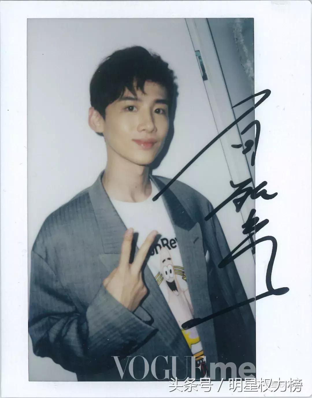 王俊凯蔡徐坤朱一龙李易峰,男明星的拍立得照片都是宝藏叭!