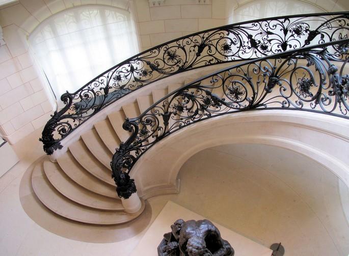 老年人腿沉无力是什么原因引起的,70岁老人睡觉腿发沉是怎么回事