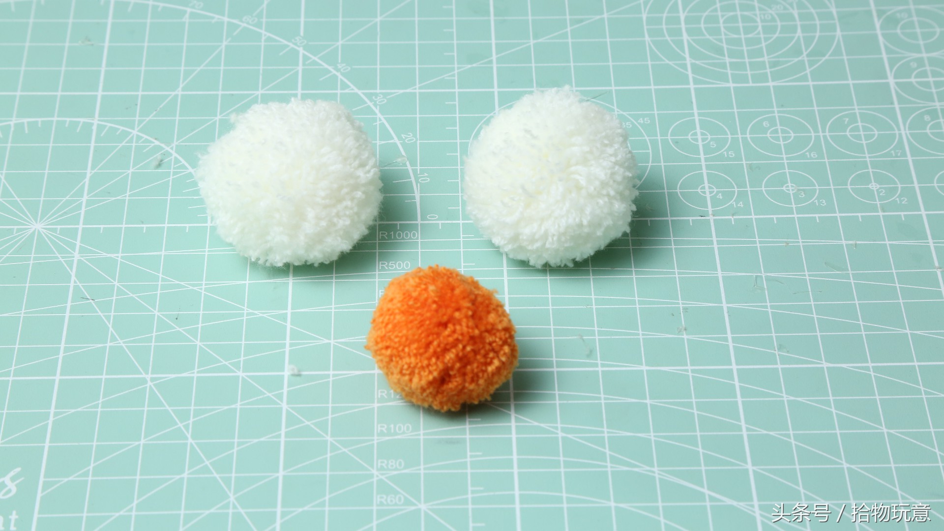 别再说没钱买发卡了，只要花点小心思，家里零碎的毛线就能帮到你