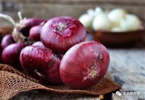 洗衣粉白糖消灭蟑螂,一勺洗衣粉