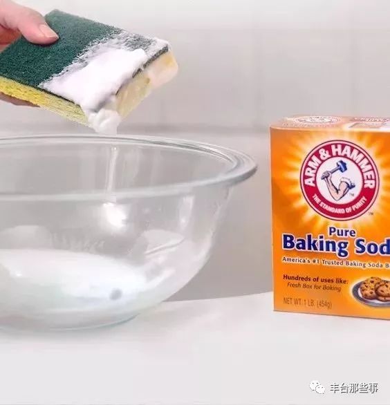 洗衣粉白糖消灭蟑螂,一勺洗衣粉