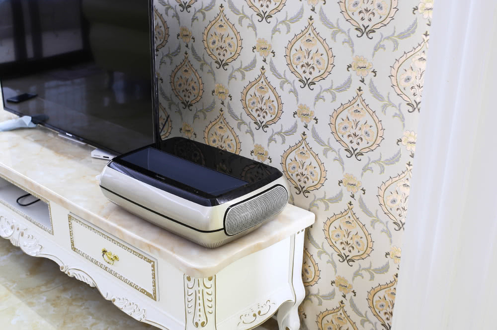 长虹最值得买的激光电视,3000左右激光投影电视