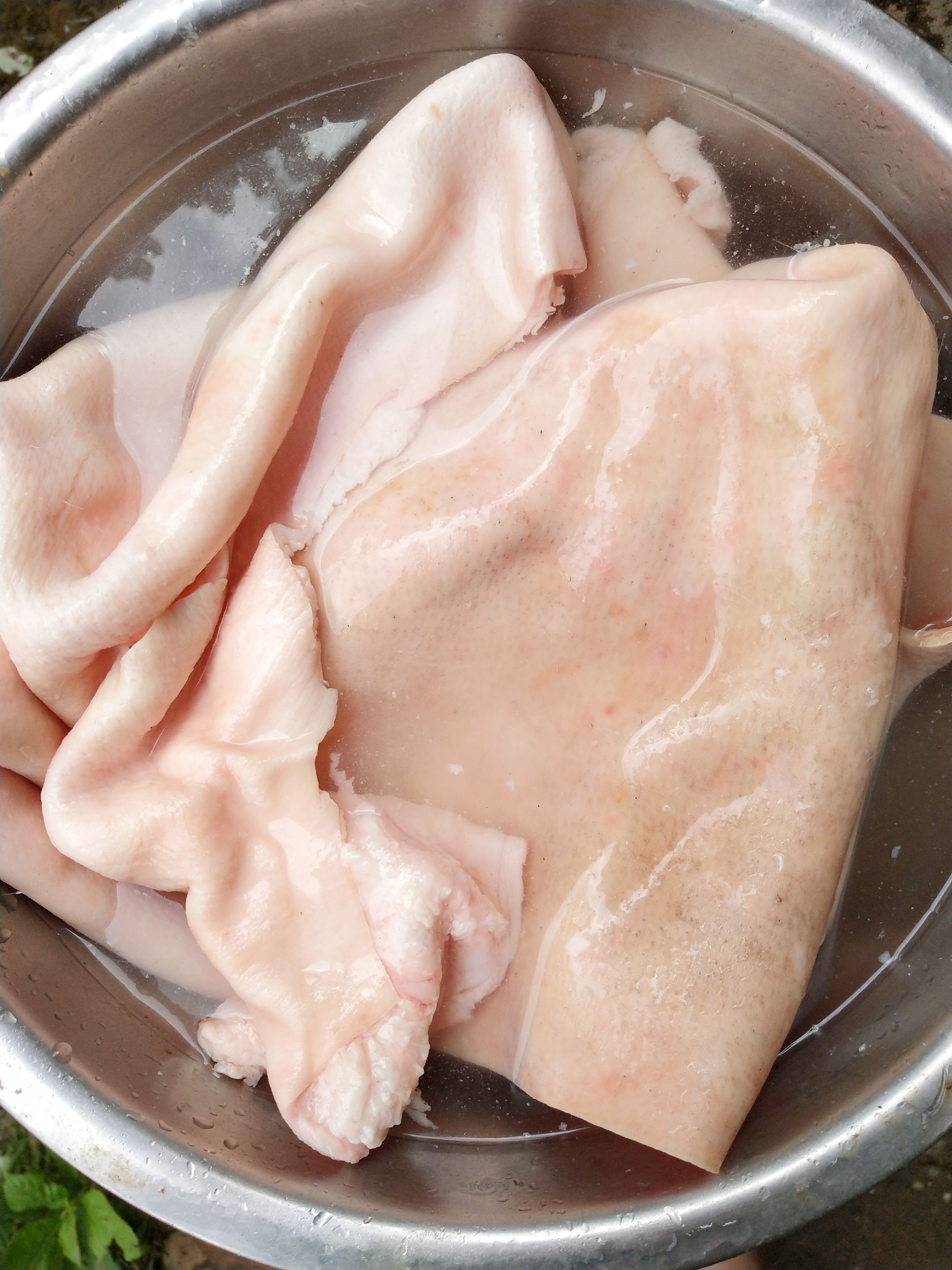 猪皮怎么做才软烂不硬,猪皮怎么处理才能脆脆的