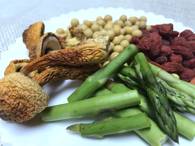 身体里胆固醇含量过高的表现,什么可以导致血液胆固醇升高