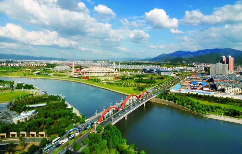 把话说清楚别人却装傻,把话说清楚把人说坏了的句子