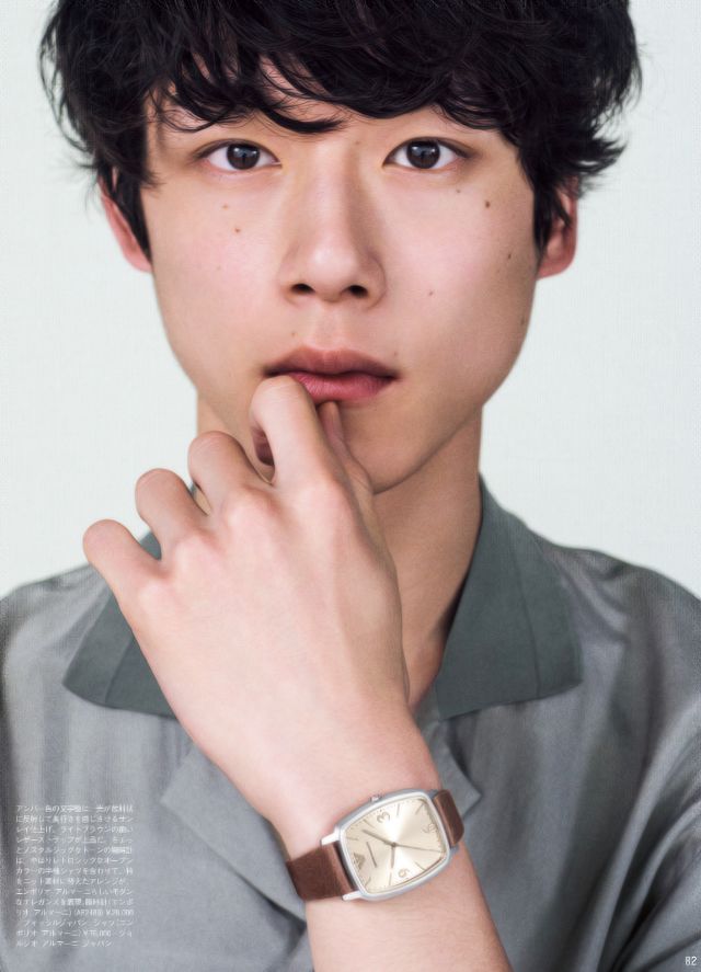 男生海边拍照如何摆pose,双人男生拍照pose姿势大全