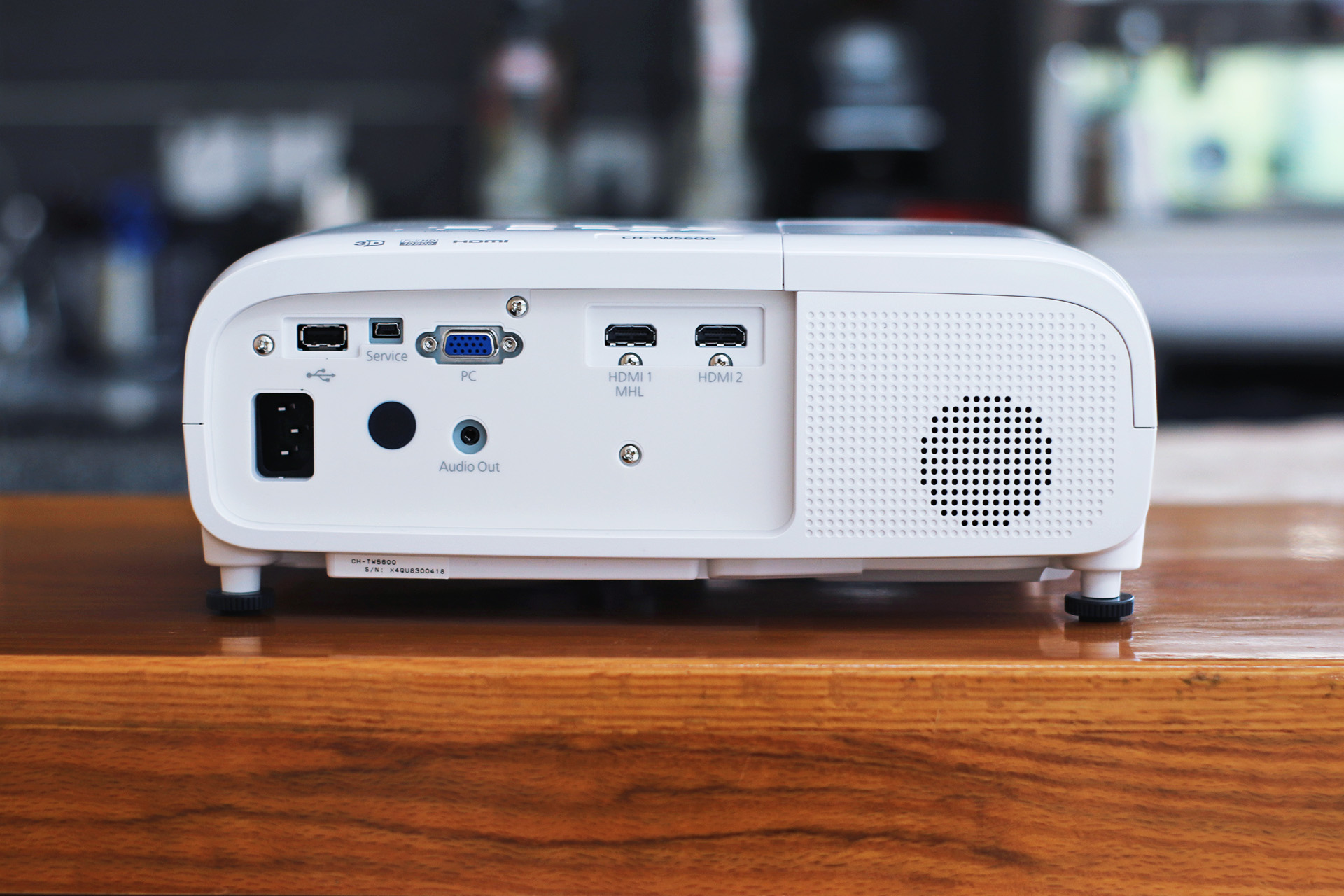 爱普生tw5600投影仪是商用型的吗,爱普生epsonch-tw7000投影仪评测