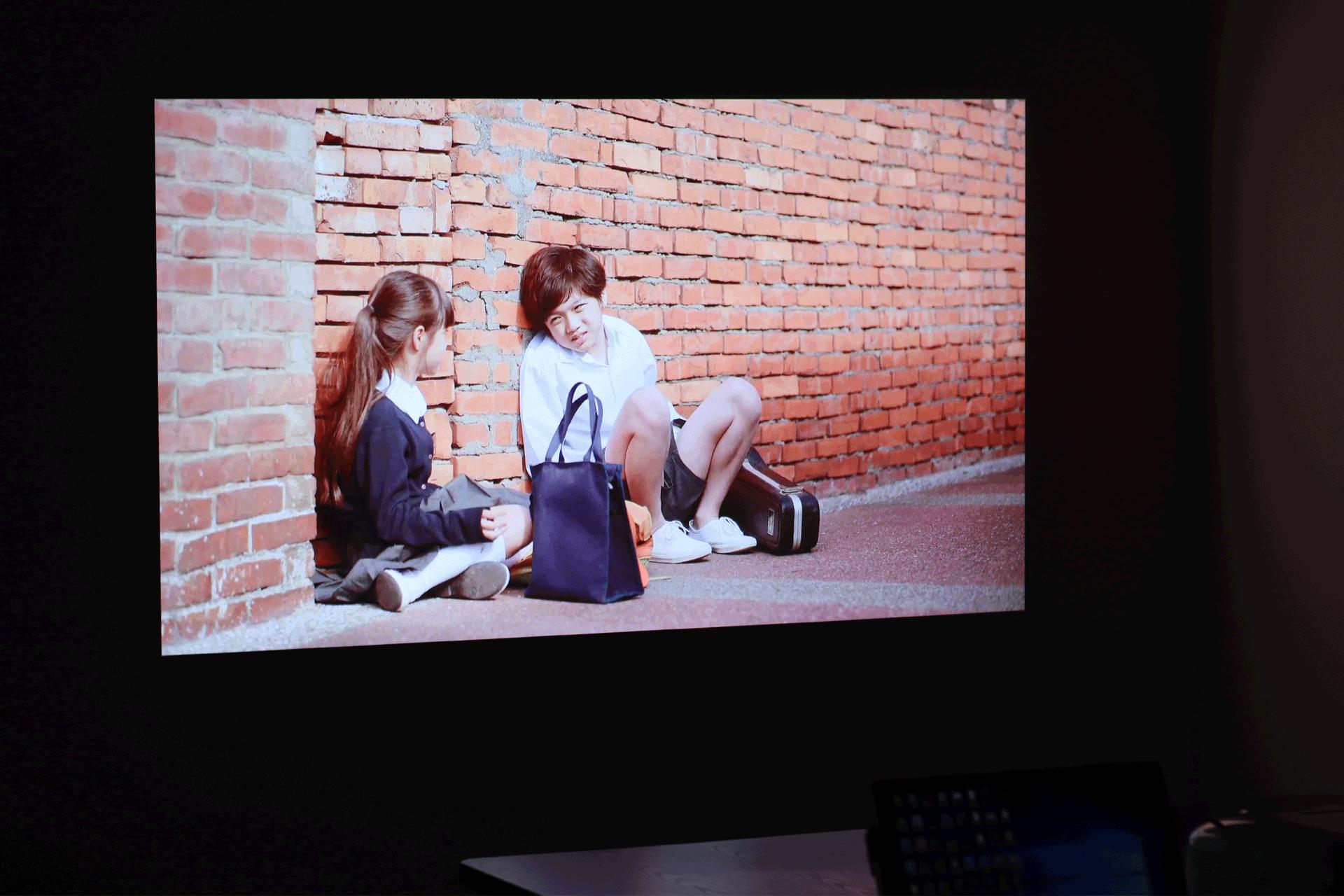 爱普生tw5600投影仪是商用型的吗,爱普生epsonch-tw7000投影仪评测