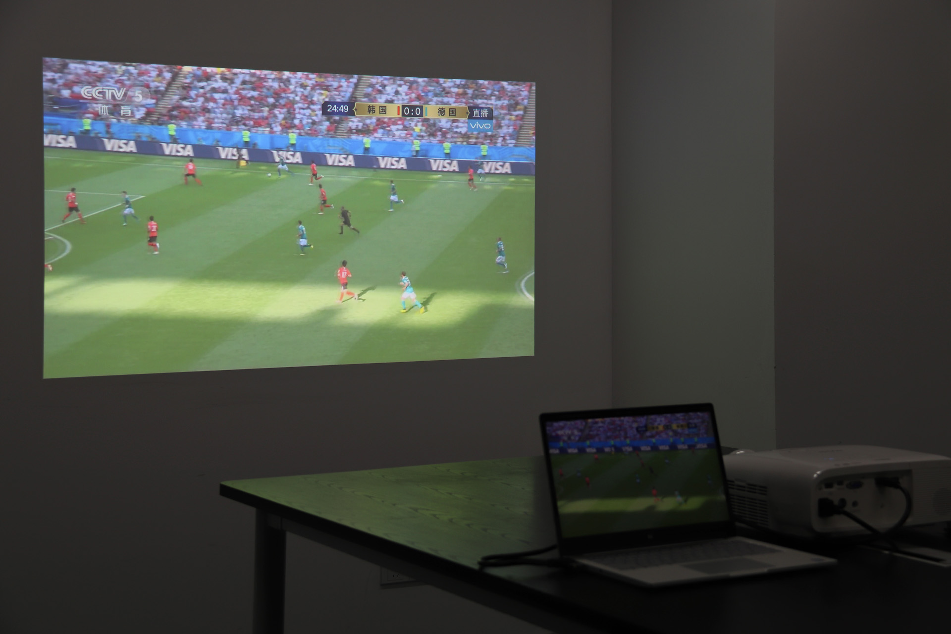 爱普生tw5600投影仪是商用型的吗,爱普生epsonch-tw7000投影仪评测