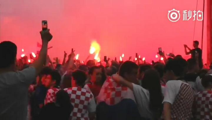 克罗地亚世界杯狂欢,克罗地亚决赛球迷大狂欢