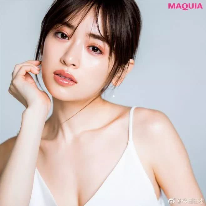 使眼睛变大的简单又有效的方法,小孩眼睛小有什么办法使它变大些