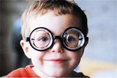 孩子有时候斗鸡眼怎么纠正,孩子有轻微斗鸡眼如何矫正