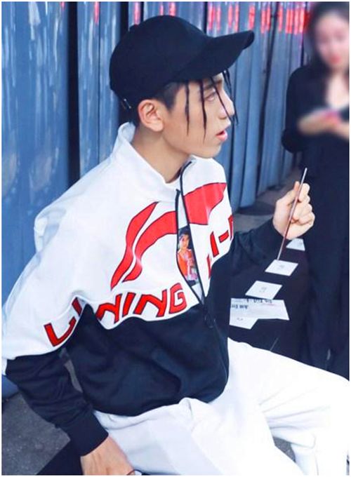 陈立农林彦俊范丞丞霸榜,林彦俊陈立农衣服