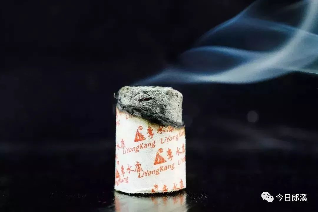 女人在家自己艾灸哪些穴位,驱寒通经的艾灸方法