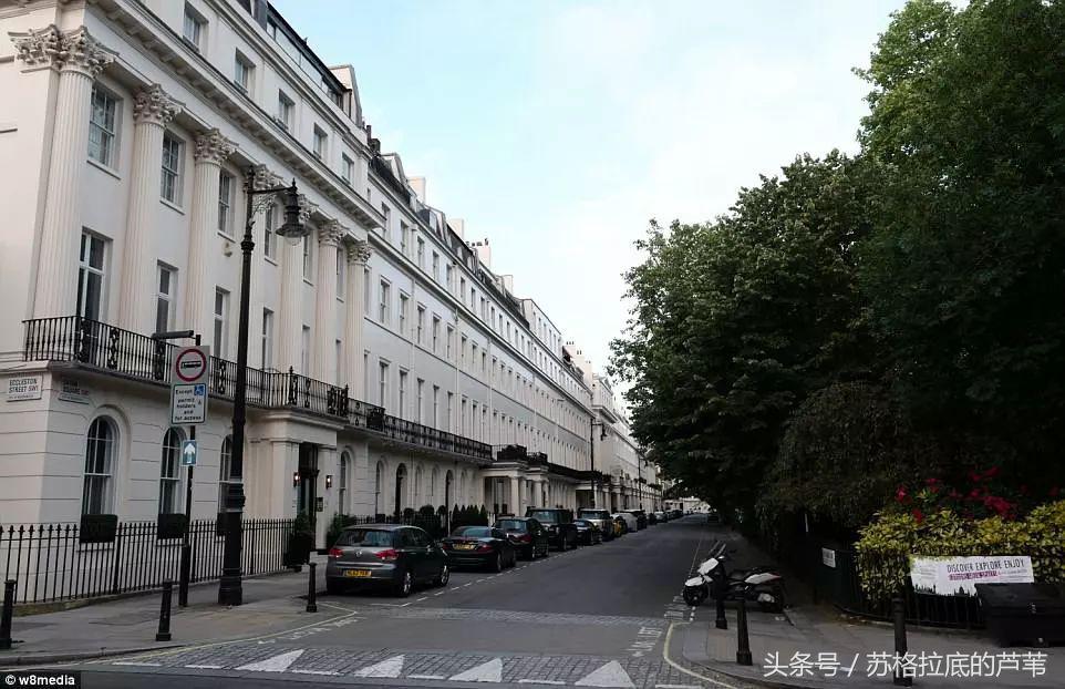 散步就选白金汉宫？你无论如何也难以拒绝他