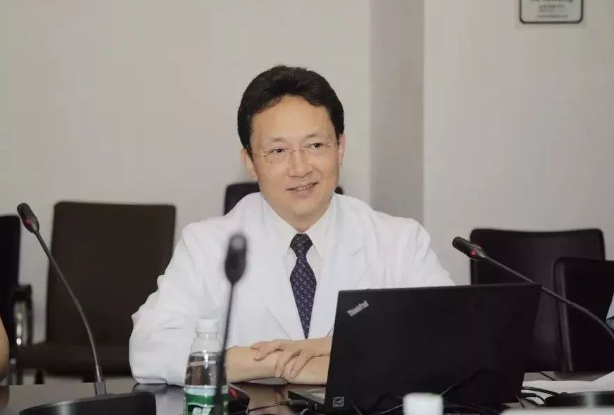 世界首位活体移植的医生,世界第一例小肠活体移植医生