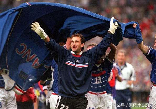 为什么世界杯名单非要带三个门将,世界杯第三门将上场