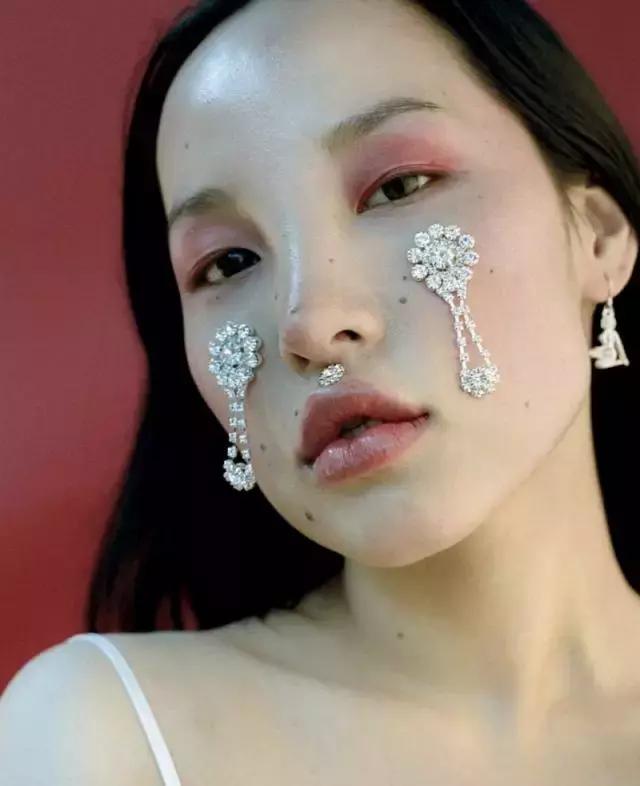 Dior：丑？不存在的！面瘫视觉系麻豆才是高级！