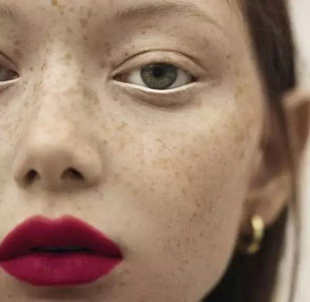 Dior：丑？不存在的！面瘫视觉系麻豆才是高级！