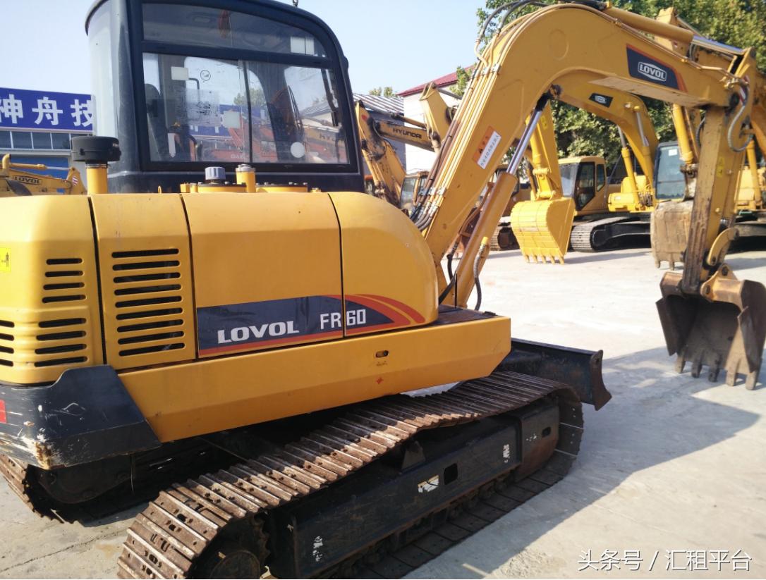 小挖机装载机,小挖机怎么选择