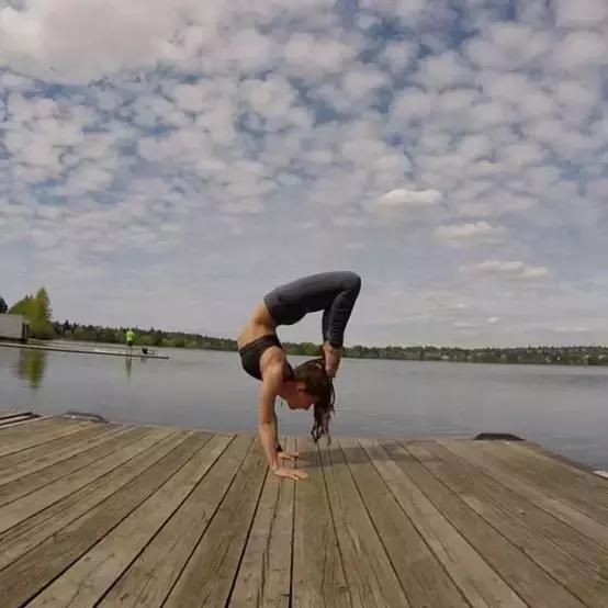 每天拉腿筋有啥改善,怎么矫正腿型让腿变得很好看