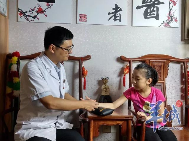 小儿厌食积食,小儿积食和夜啼推拿