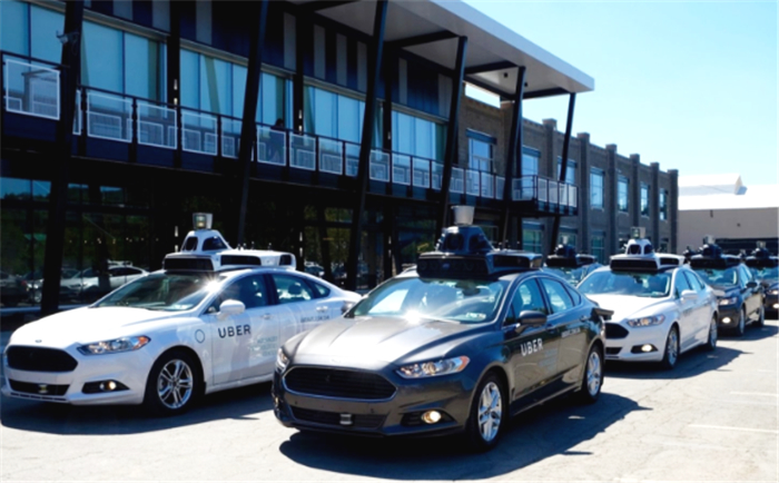 参议院投票限制特朗普加征关税权利、前员工举报特斯拉欺骗投资者