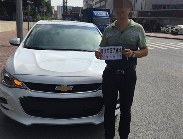 临时牌过期了上路谁开车扣谁的,临时牌上路会不会扣分