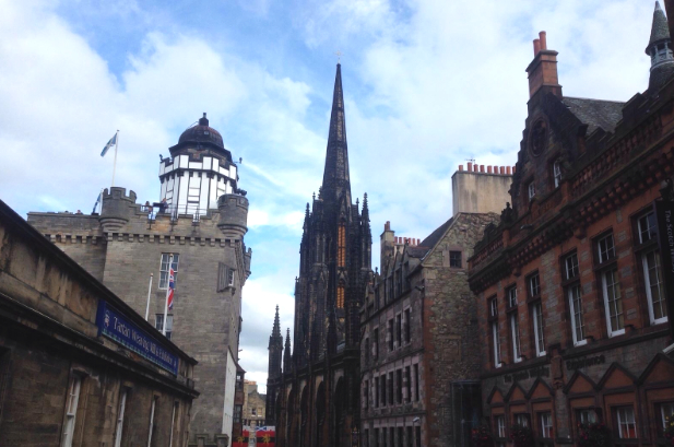 戒毒所情况说明,毒品戒毒所是怎样戒毒的