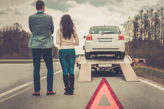 被汽车撞了对方全责对方拒绝赔偿,全责拒绝赔偿对方起诉会留案底吗