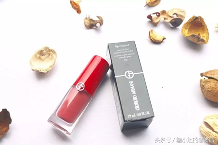 纪梵希阿玛尼兰蔻口红哪个好,阿玛尼跟纪梵希哪个不沾杯